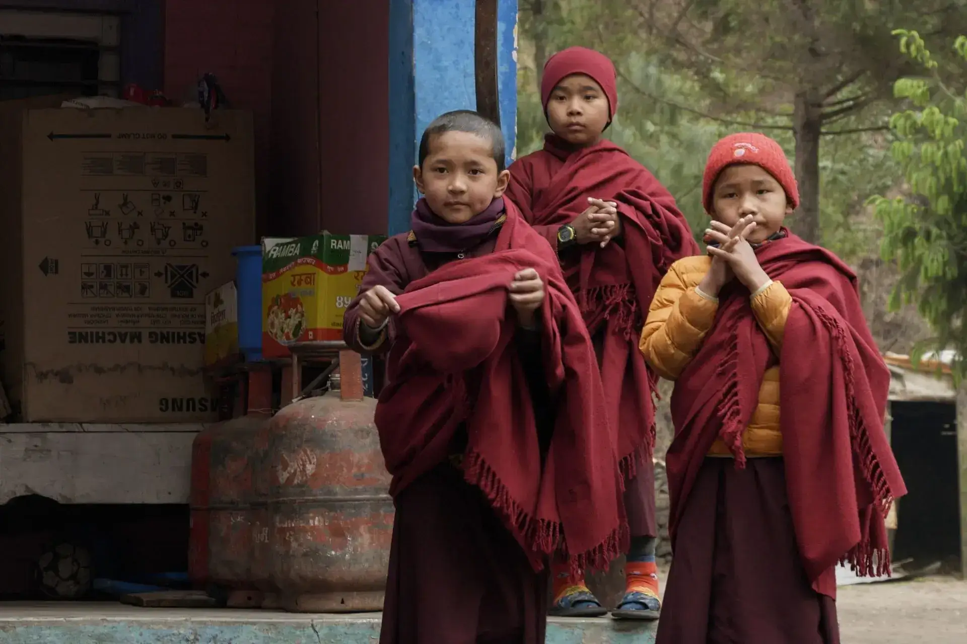 Niños monjes en Taal Nepal