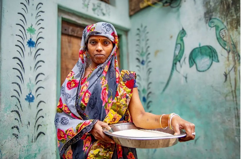 retrato de una mujer en India